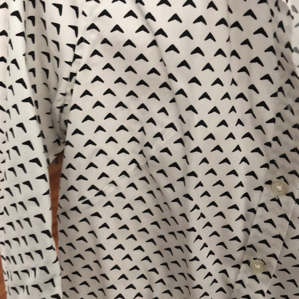 Button down - Picture 2 of 4